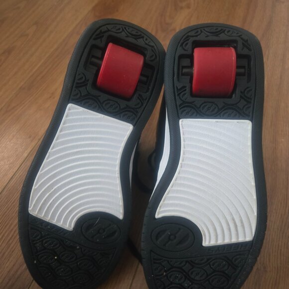 NEW boys Heelys size 3 - Picture 3 of 3